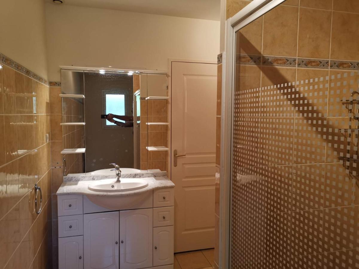 Chambre D'Hote Dans Une Maison Avec Parking Privee Saint-Etienne  Exterior photo